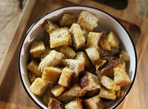 Foto resep Garlic Croutons
