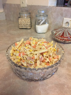 Una foto de Ensalada de pollo con pasta