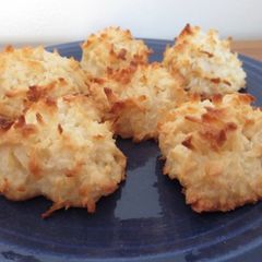 A picture of Easy and Delicious Coconut Macaroons.