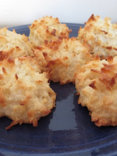 A picture of Easy and Delicious Coconut Macaroons.