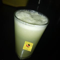 A picture of Cabbage juice.
