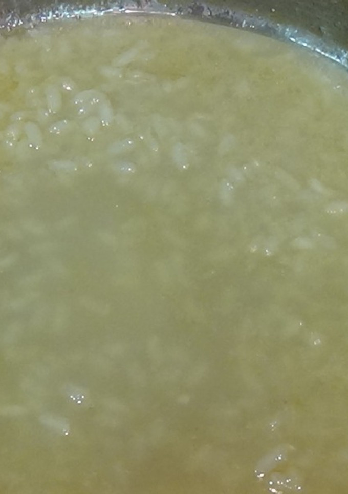 Una foto de Arroz caldoso de pollo