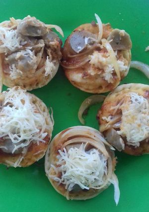 Foto resep Pizza mini abon keju homemade