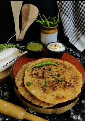A picture of Radish and Onion Paratha.