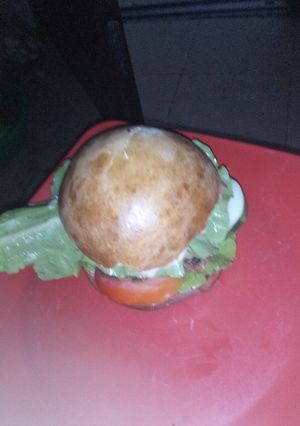 A picture of Home made burger.