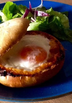 Foto principal de Mollete relleno con huevo escalfado