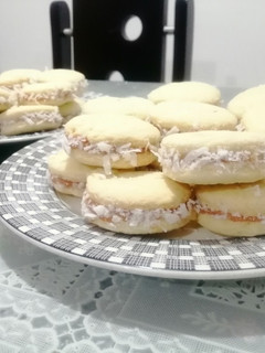 Una foto de Alfajores de maicena y Arequipe