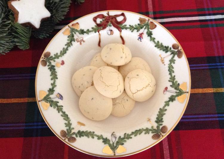 Steps to Prepare Super Quick Homemade Anise Christmas cookies