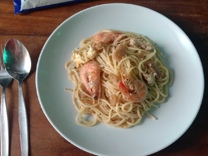 Cara Gampang Membuat Spaghetti Aglio e Olio Seafood Anti Gagal