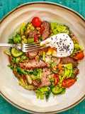 Salată thailandeză cu steak de vită