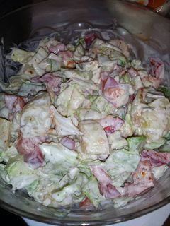 صورة لوصفة سلطة البطاطا و الخضار باللبن والمايونيز ☺😋😋
