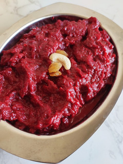 பீட்ரூட் பேரிச்சை அல்வா(சர்க்கரை இல்லாமல்) (No Sugar Beetroot Dates Halwa recipe in tamil) செய்முறை முக்கிய புகைப்படம்