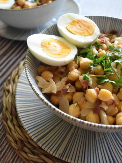 Una foto de Garbanzos fritos con jamón versión saludable
