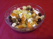 Una foto di insalata di cetrioli