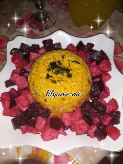 صورة لوصفة ارز مع سلاطة