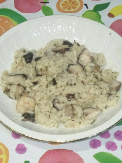 Una foto de Risotto de setas con gambas