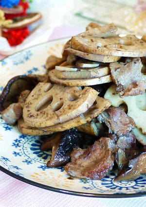 香菇蓮藕炒肉片 的食譜成品照片
