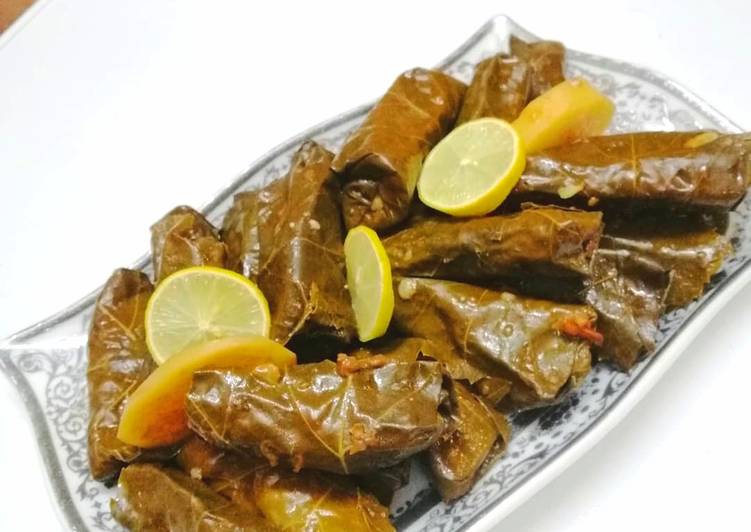 محشي ورق العنب أو اليبرق طعم لا يقاوم 😍🍇