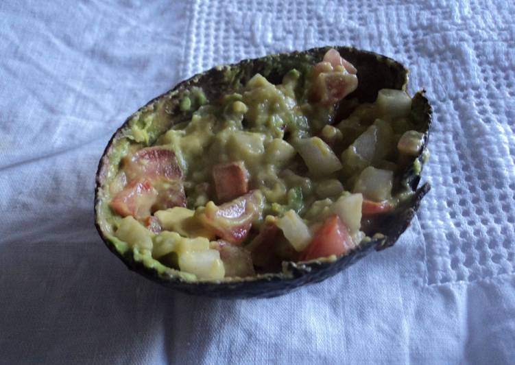 Guacamole mexicano con kiwi, manzana verde y tocino