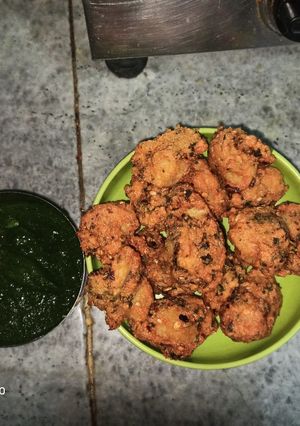 A picture of Instant Moong Bhajiya With Stuffed Aloo.