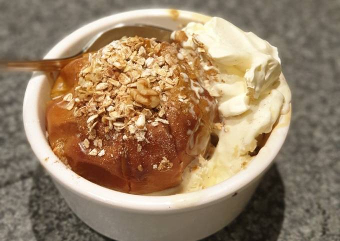 Inside-out apple crumble