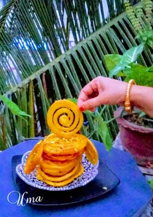 ইন্সার্ট জিলেপি (Instant jelabi recipe in Bengali) রেসিপির প্রধান ছবি