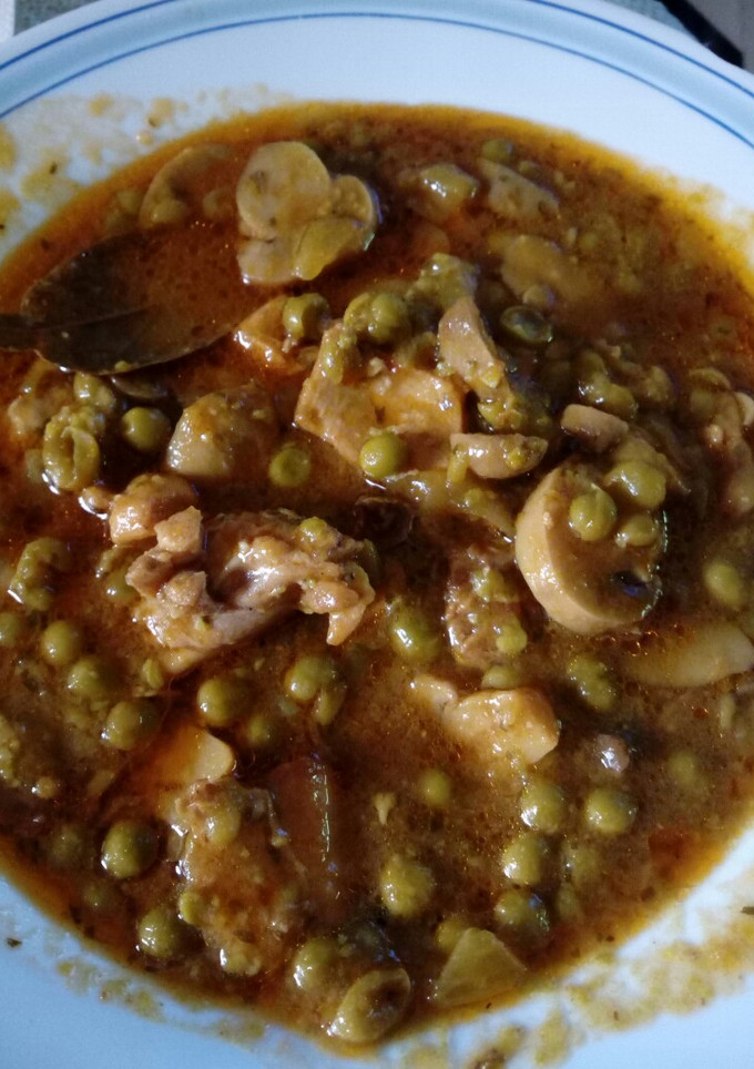 Una foto de Estofado de conejo con verduras