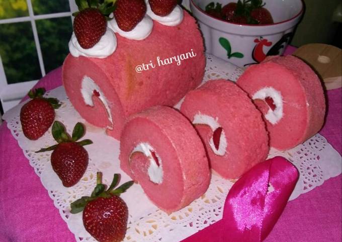 Strawberry Japanese RollCake