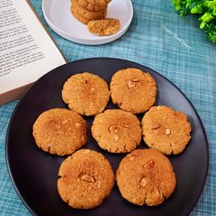 A picture of Whole wheat, Oats & Jaggery Cookies, Eggless.