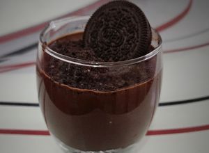 O poză a rețetei Mousse de ciocolata cu mascarpone la pahar.