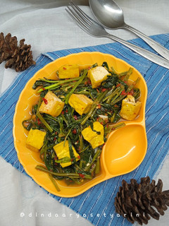 Foto resep Tumis Kangkung Tahu Terasi