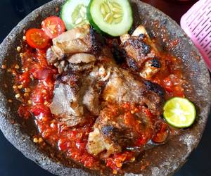 Resep mudah Iga penyet sambal terasi Praktis Enak