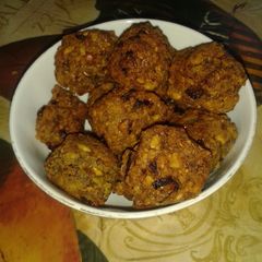 A picture of Kale chane ki goli.