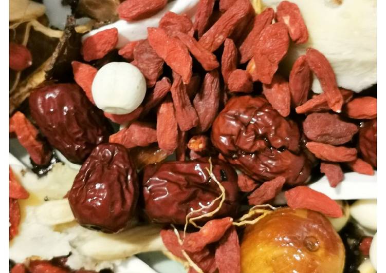 Sup Tim Ayam Obat cocok untuk sehabis lahiran