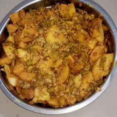 A picture of Aloo beans vegetable.