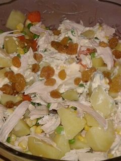 Una foto de Ensalada de Patatas y Pollo