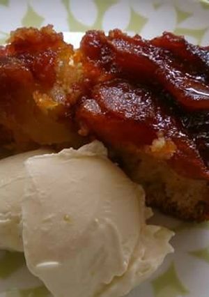 Una foto de Tarta de manzana invertida