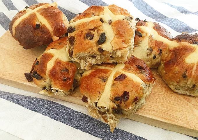 Vegan Hot Cross Buns