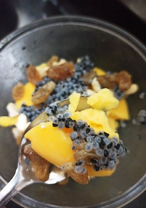 कस्टर्ड (custard recipe in marathi) रेसिपी चे मुख्य फोटो 