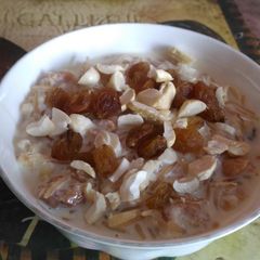 A picture of Hyderabadi sheer khurma.