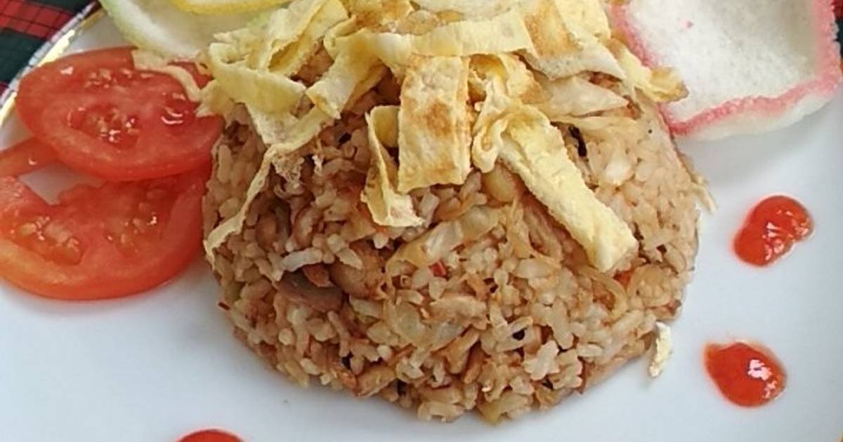 Resep Nasi goreng ikan tuna oleh Betrisia - Cookpad