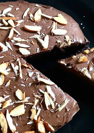A picture of Eggless Chocolate truffle cake.