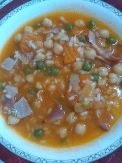Una foto de Verduritas con bacon y garbanzos