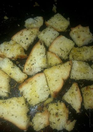 A picture of Garlic herb Parmesan croutons.