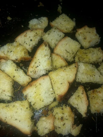 Simple Way Make Recipe Garlic herb Parmesan croutons that is Delicious, Addictive}