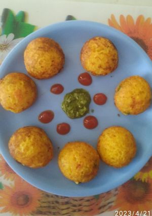 હેલ્ધી બ્રેકફાસ્ટ(વેજ ઓટ્સ અપ્પે) રેસીપી મુખ્ય ફોટો