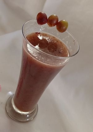 عکسی از دستور اسموتی انگور 🍇