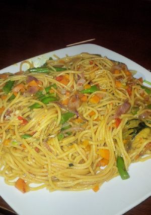 A picture of Spaghetti with veg.