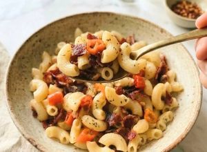 Foto resep Makaroni Aglio Olio Smoked Beef (Praktis 15 Menit)