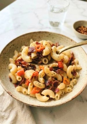 Foto resep Makaroni Aglio Olio Smoked Beef (Praktis 15 Menit)